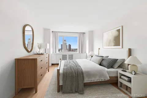 $1,795,000 | 301 West 53rd Street, Unit 18A | Hell's Kitchen