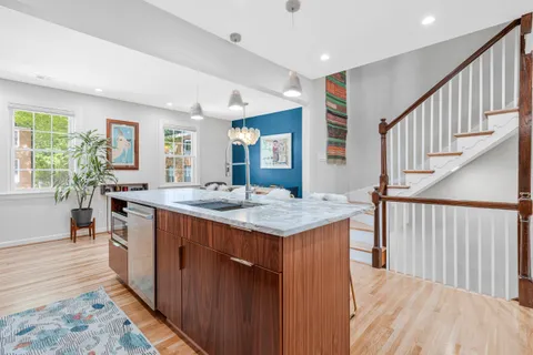 $1,100,000 | 500 H Street Southwest, Washington, DC 20024
