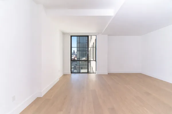 $3,500 | 22-18 Jackson Avenue, Unit 614 | Long Island City