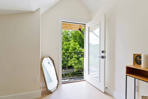 $1,275,000 | 2201 East 16th Street, Austin, TX 78702