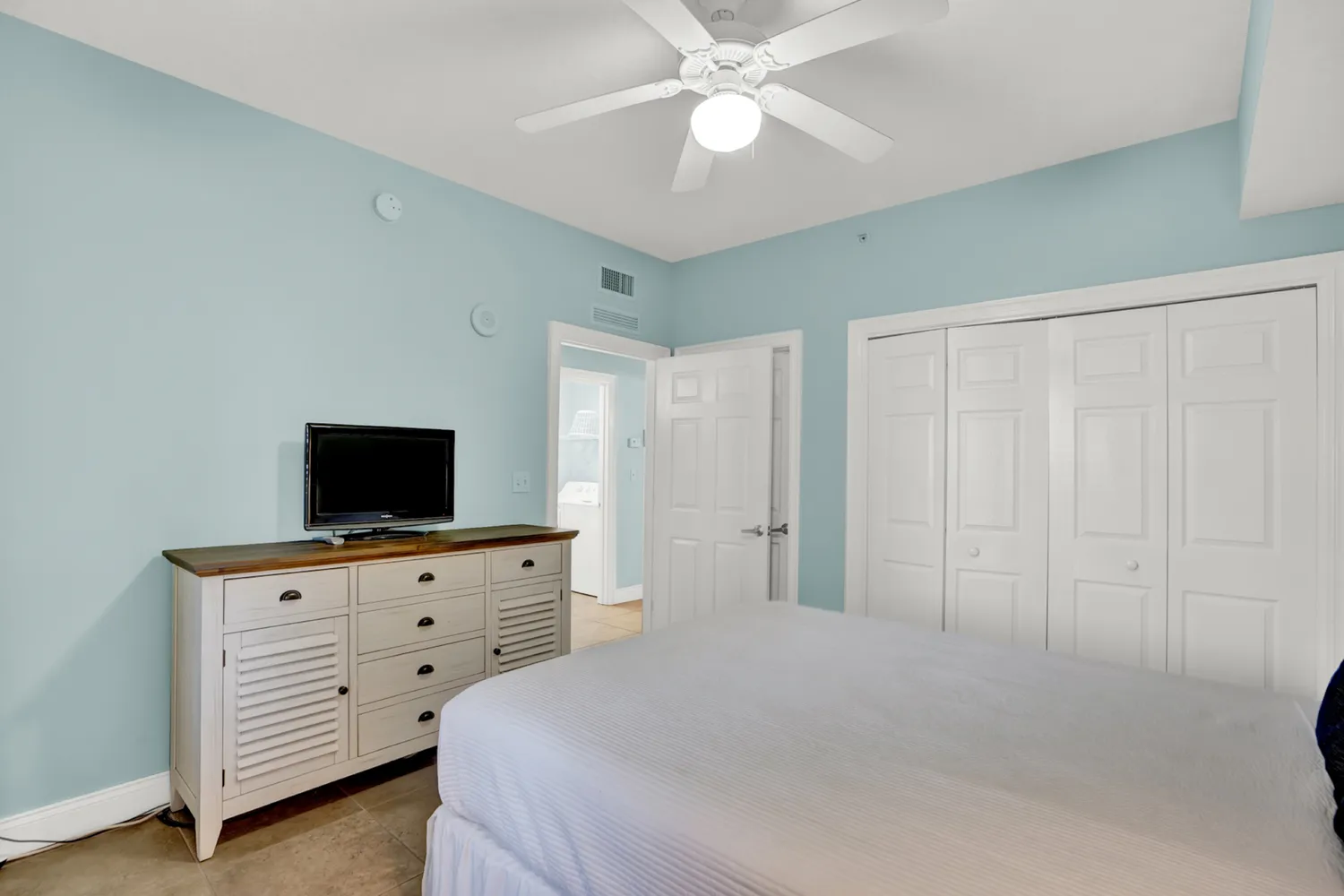 $775,000 | 15817 Front Beach Road, Unit 1601, Panama City Beach, FL 32407