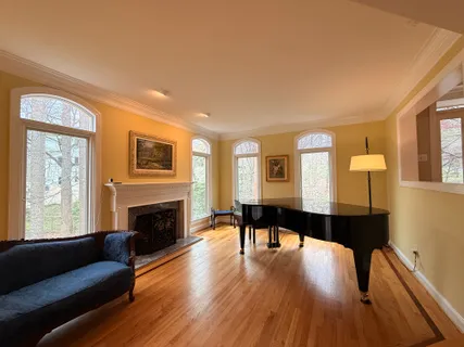 $2,200,000 | 182 River Park Drive, Great Falls, VA 22066