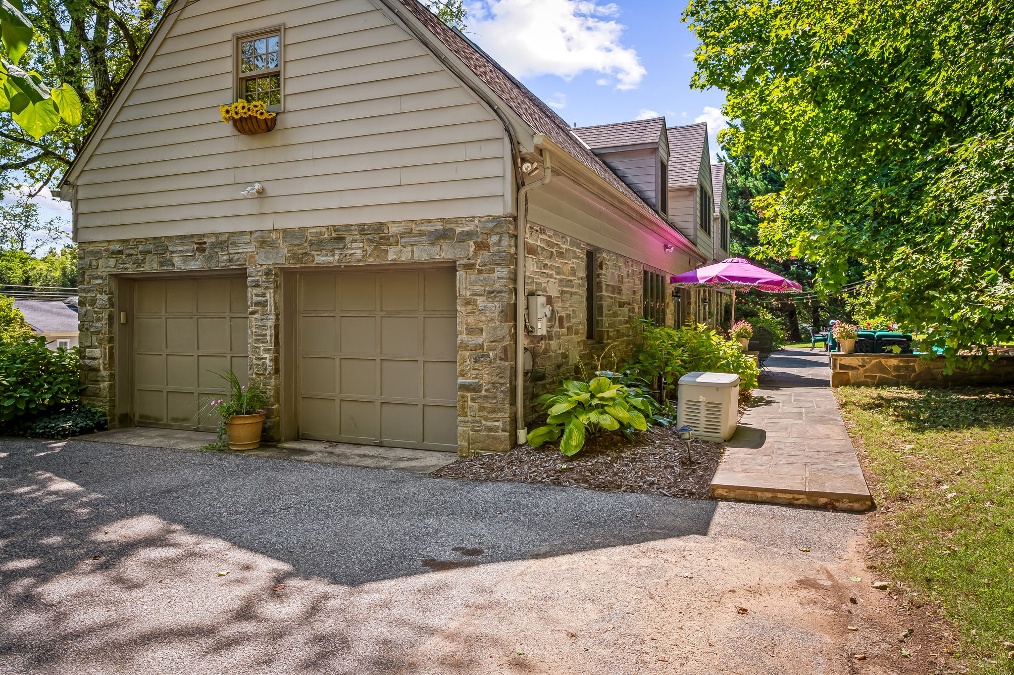 910 Army Road Towson, MD 21204 - Photo 52 of 62 a front view of a house with garden