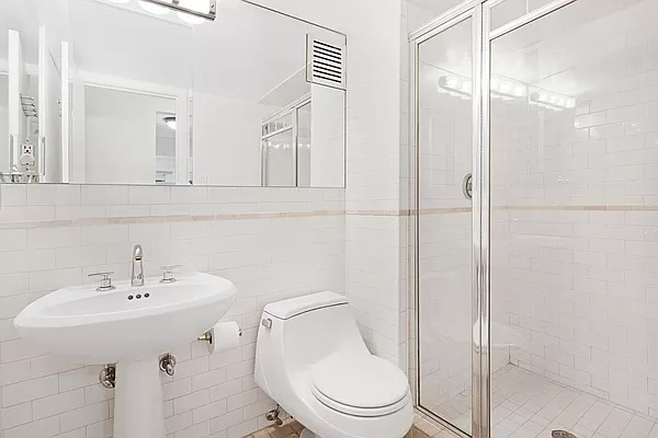 123 East 75th Street, Unit 4E Manhattan, NY 10021 - Photo 5 of 6