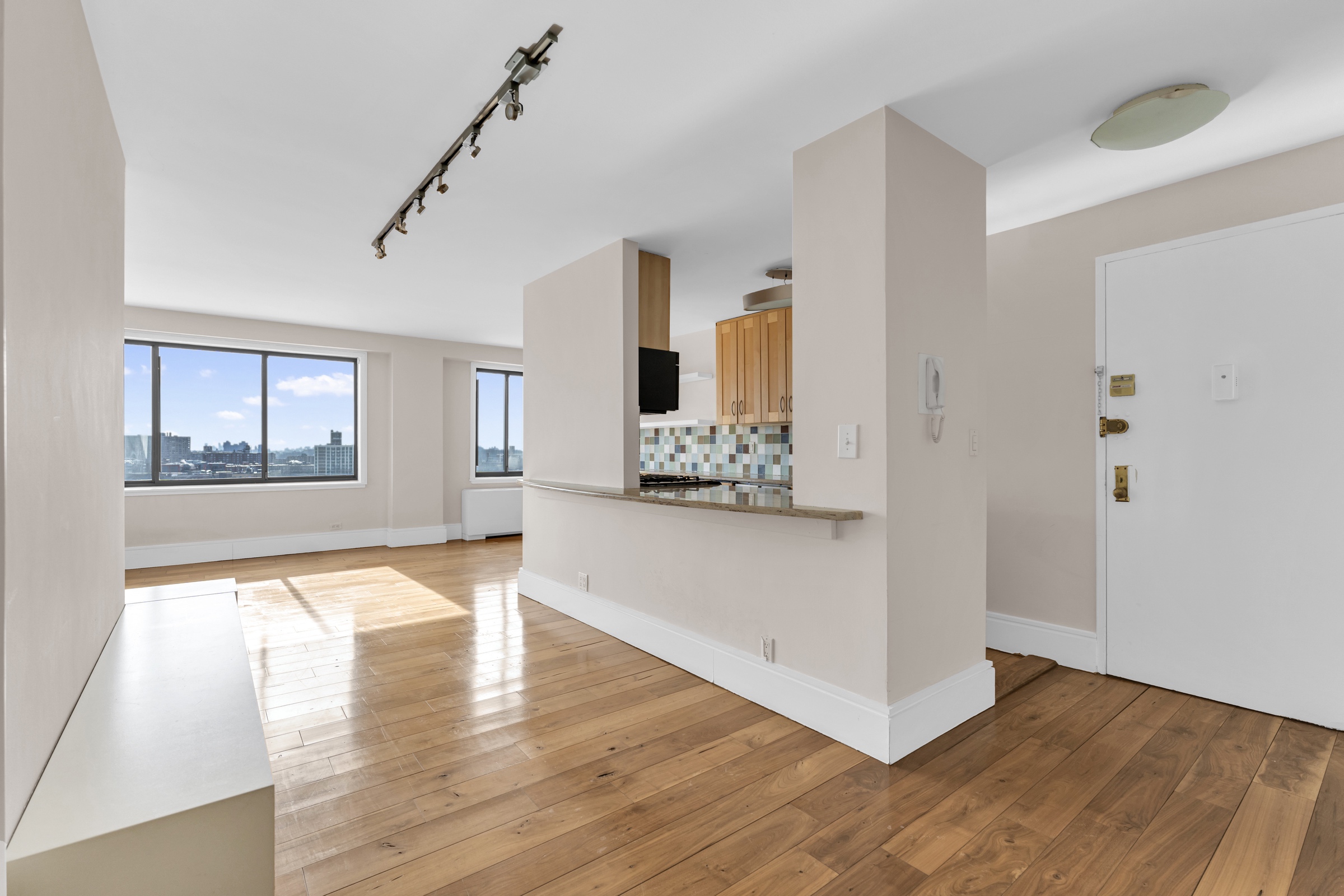 3671 Hudson Manor Terrace, Unit 14J Bronx, NY 10463 - Photo 7 of 17