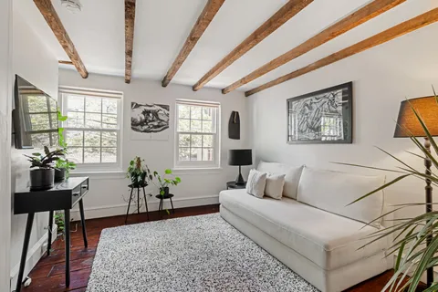 $380,000 | 142 Carpenter Street, Philadelphia, PA 19147