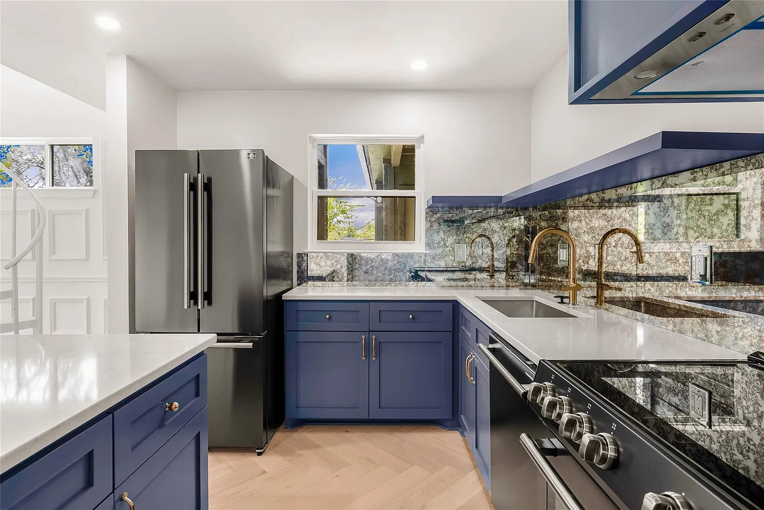 1711 Enfield Road, Unit 203 Austin, TX 78703 - Photo 4 of 26 Gallery Image 4