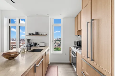 $12,000 | 543 West 122nd Street, Unit 19C | Morningside Heights