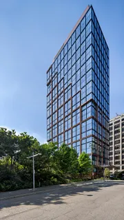 $2,195,000 | 50 Bridge Park Drive, Unit 7D | Brooklyn Heights