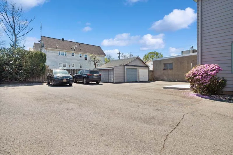 $3,300 | 586 Livingston Avenue, North Brunswick, NJ 08902