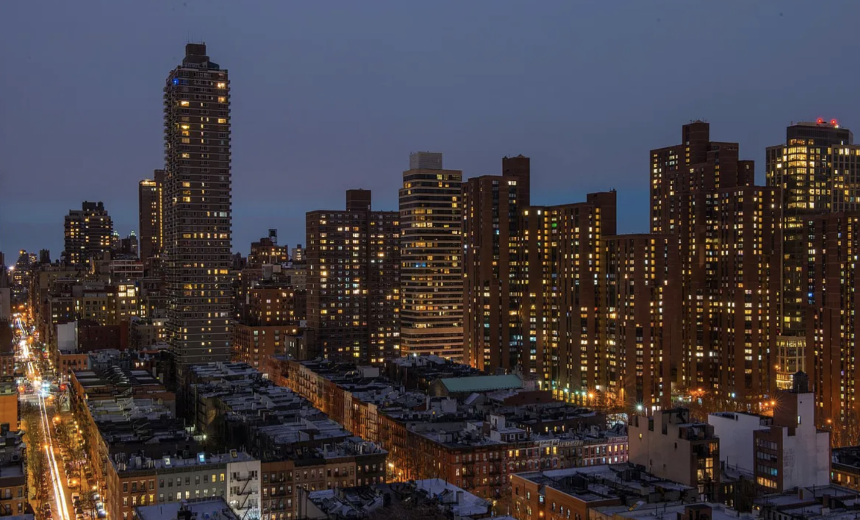 360 East 88th Street, Unit 22C Manhattan, NY 10128 - Photo 21 of 33 a city view