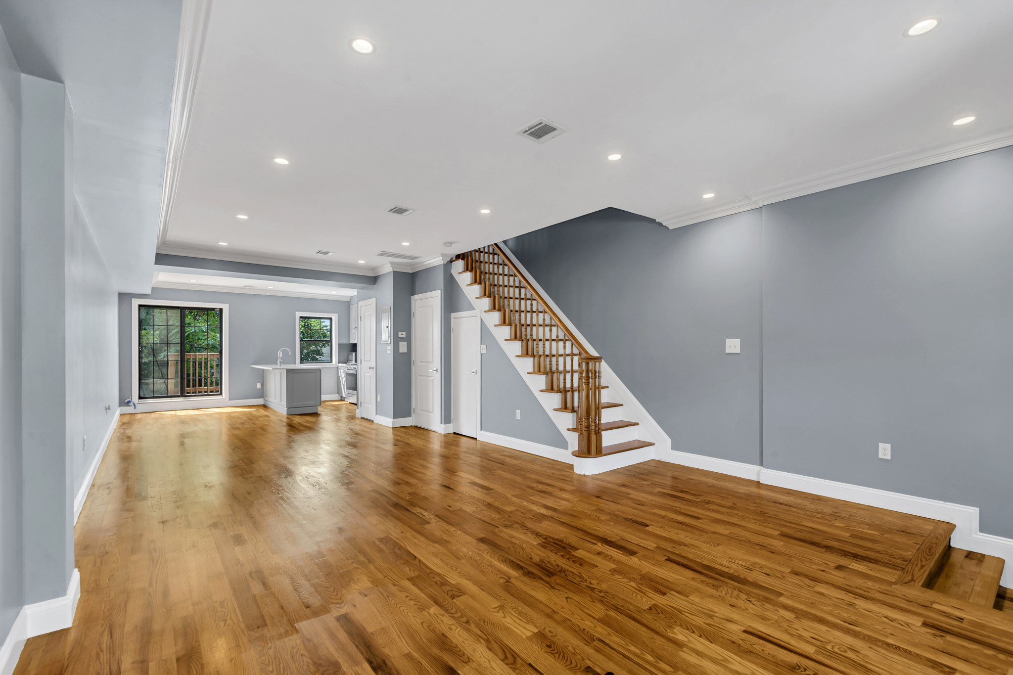 28 Roosevelt Place, Unit 2 Brooklyn, NY 11233 - Photo 1 of 14