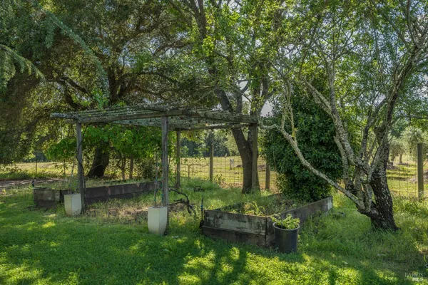 $2,450,000 | 18320-18330 Carriger Road, Sonoma, CA 95476