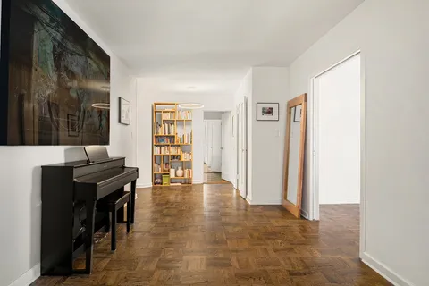 $1,500,000 | 501 East 79th Street, Unit 11E | Upper East Side