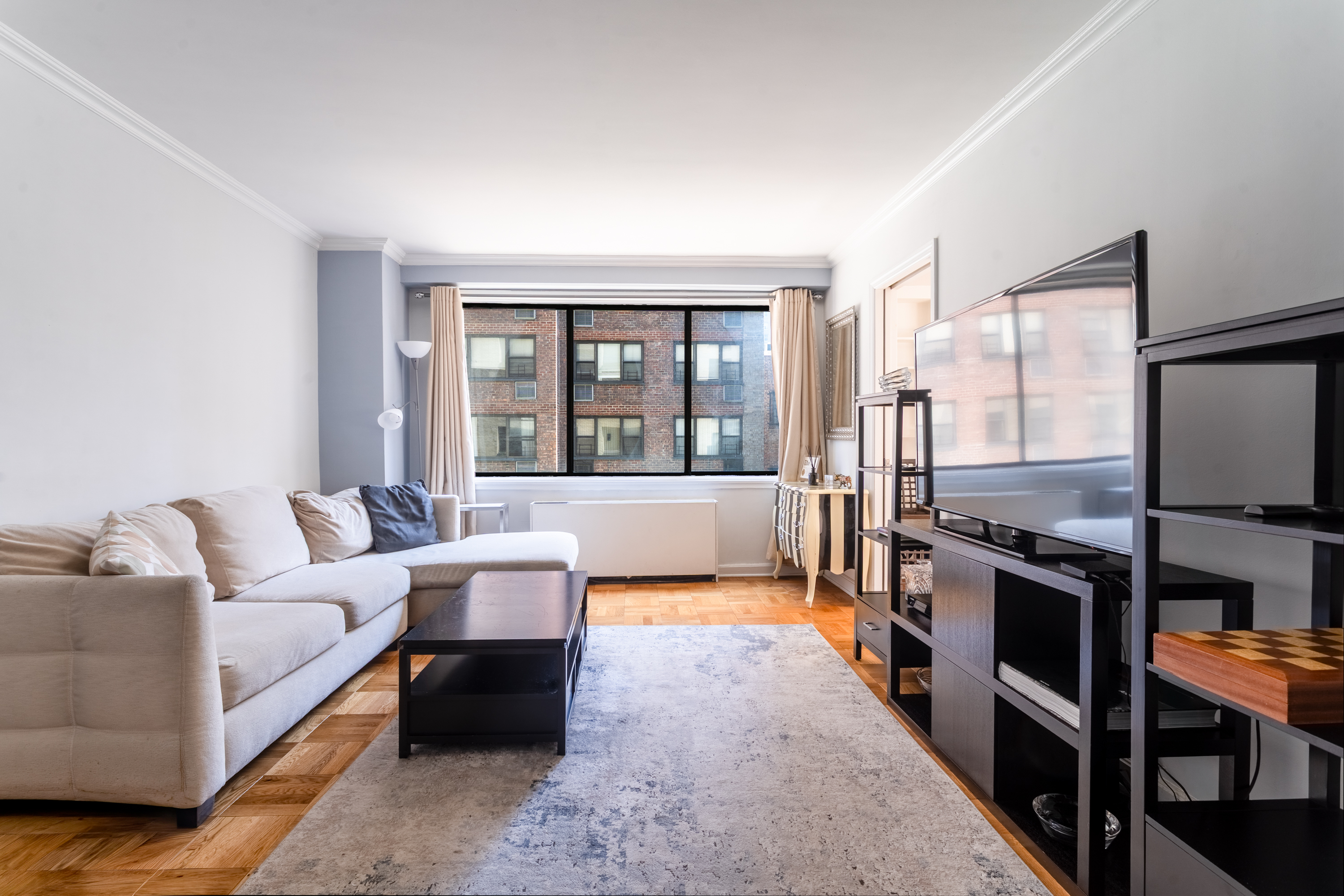 345 East 73rd Street, Unit 2B Manhattan, NY 10021 - Photo 3 of 12