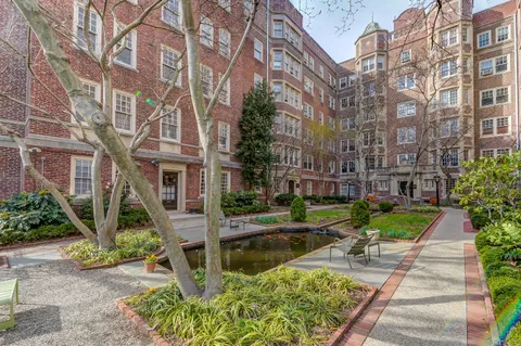 $305,000 | 4643 Pine Street, Unit C510, Philadelphia, PA 19143