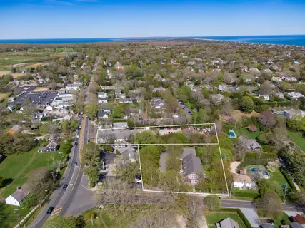 $19,000,000 | 136 Main Street, Amagansett, NY 11930
