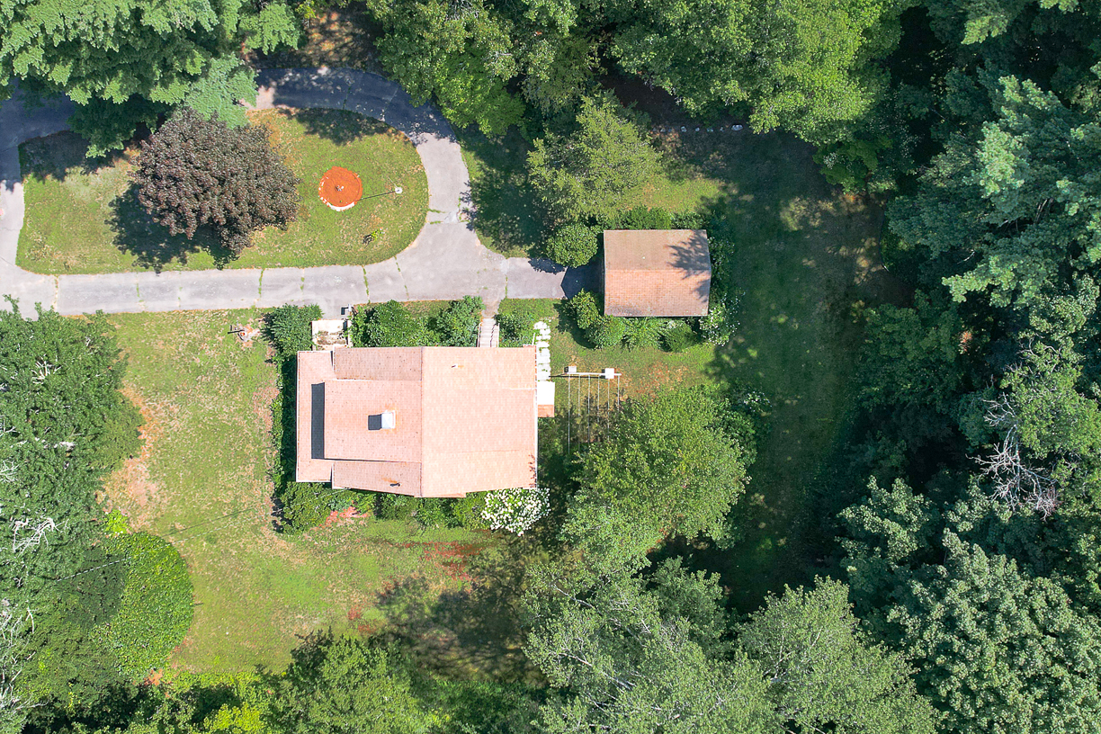 53 Elmwood Road Wellesley, MA 02481 - Photo 4 of 8 Gallery Image 4