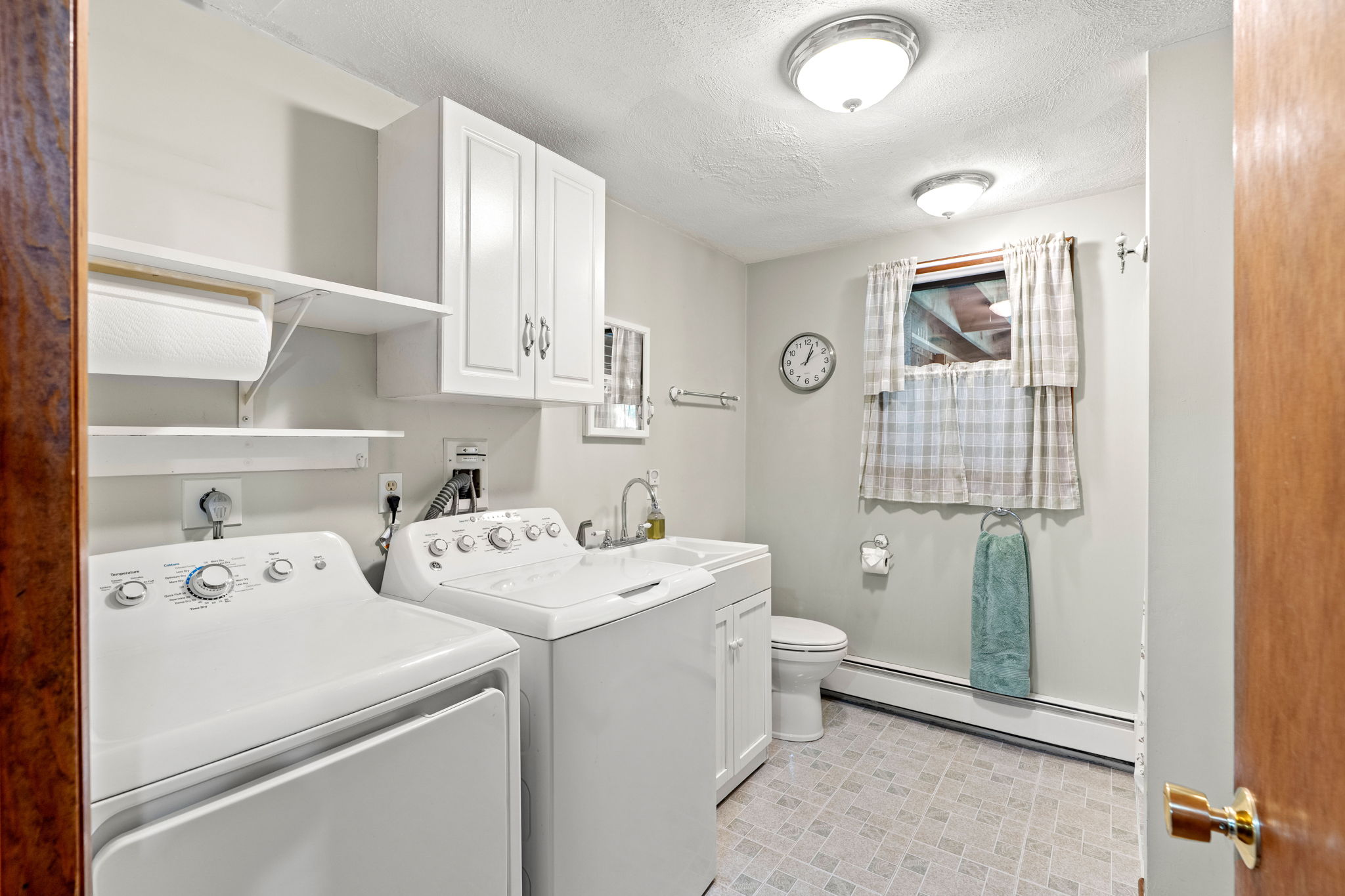 26 School Street Byfield, MA 01922 - Photo 23 of 32