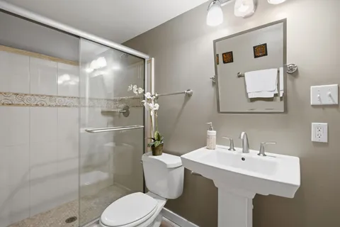Contact Agent | 5313 Massachusetts Avenue, Bethesda, MD 20816