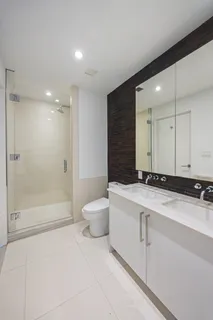 $3,600,000 | 2 Northside Piers, Unit 19K | Williamsburg