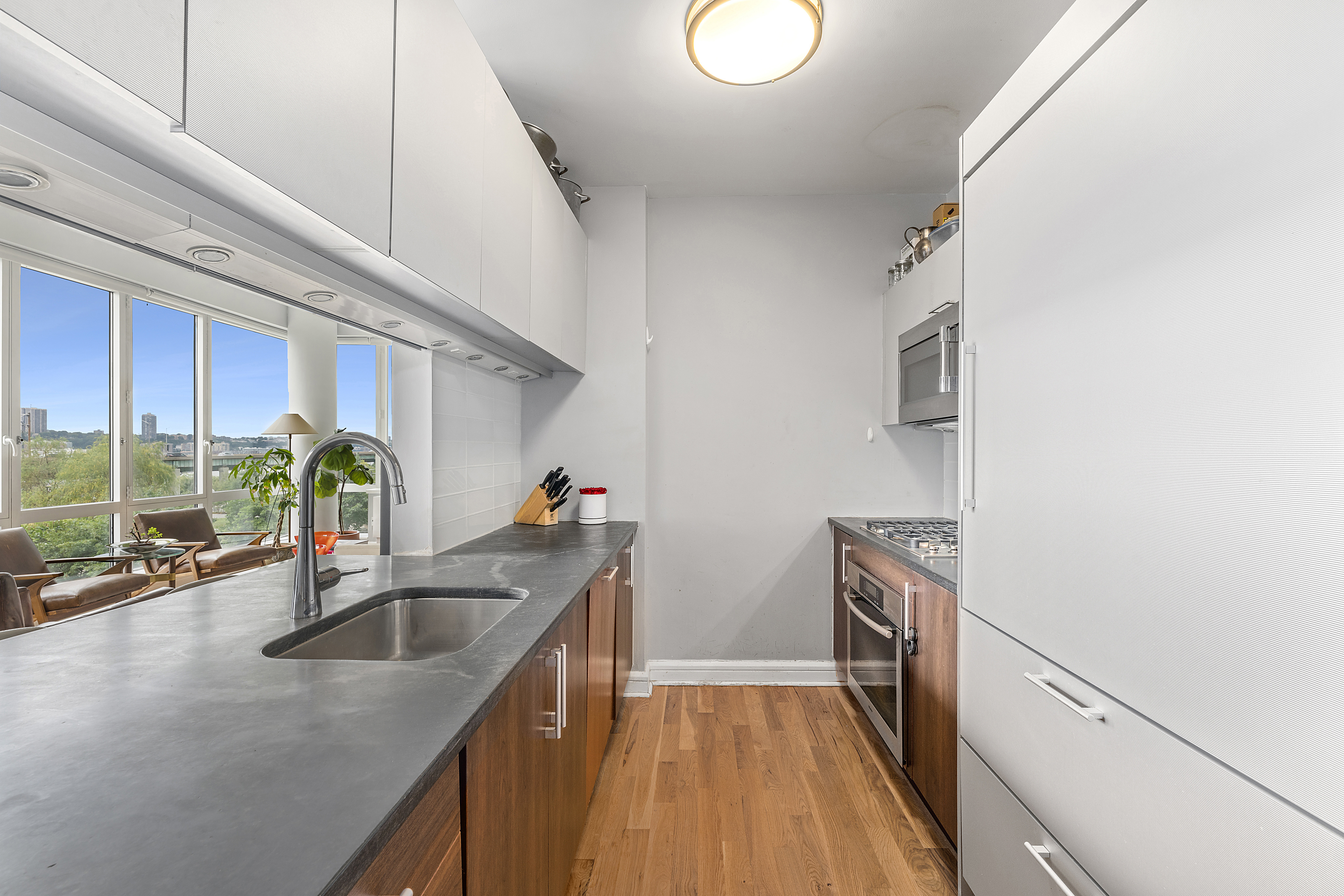 100 Riverside Boulevard, Unit 4F Manhattan, NY 10069 - Photo 3 of 7