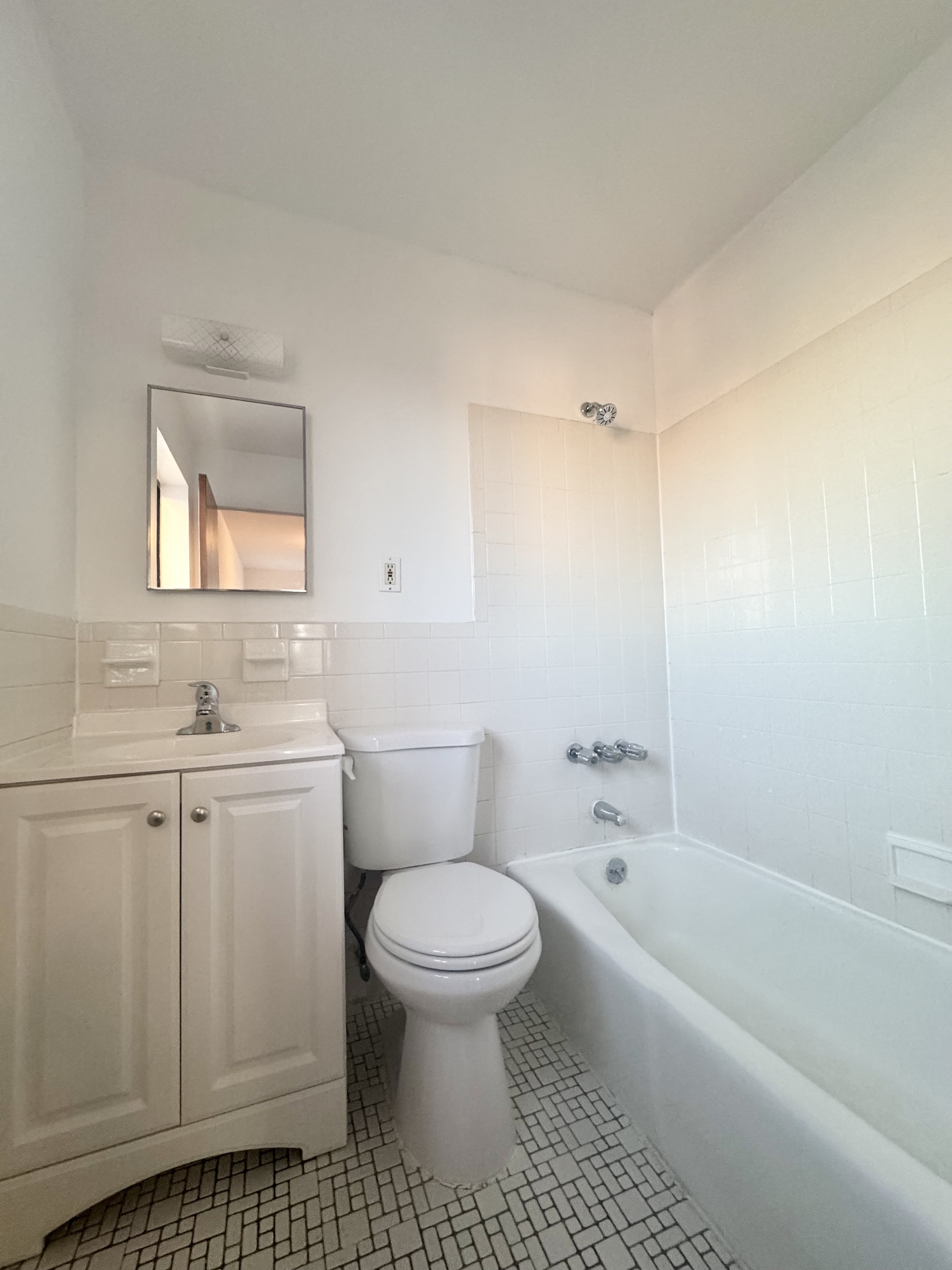 59-15 39th Avenue, Unit 3 Queens, NY 11377 - Photo 11 of 12