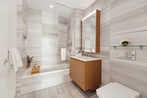 $6,695,000 | 50 West Street, Unit 37C | Financial District