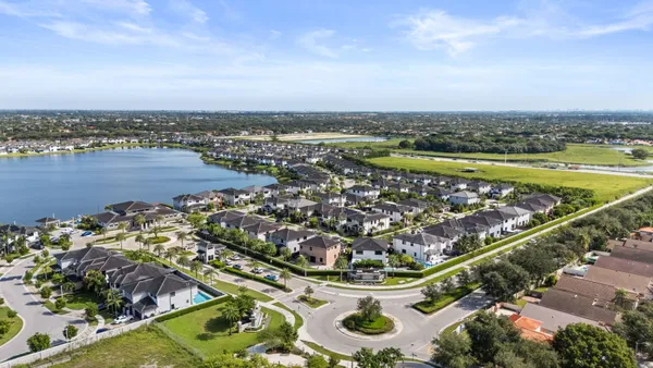 $1,290,000 | 15450 Northwest 88th Avenue, Miami Lakes, FL 33018