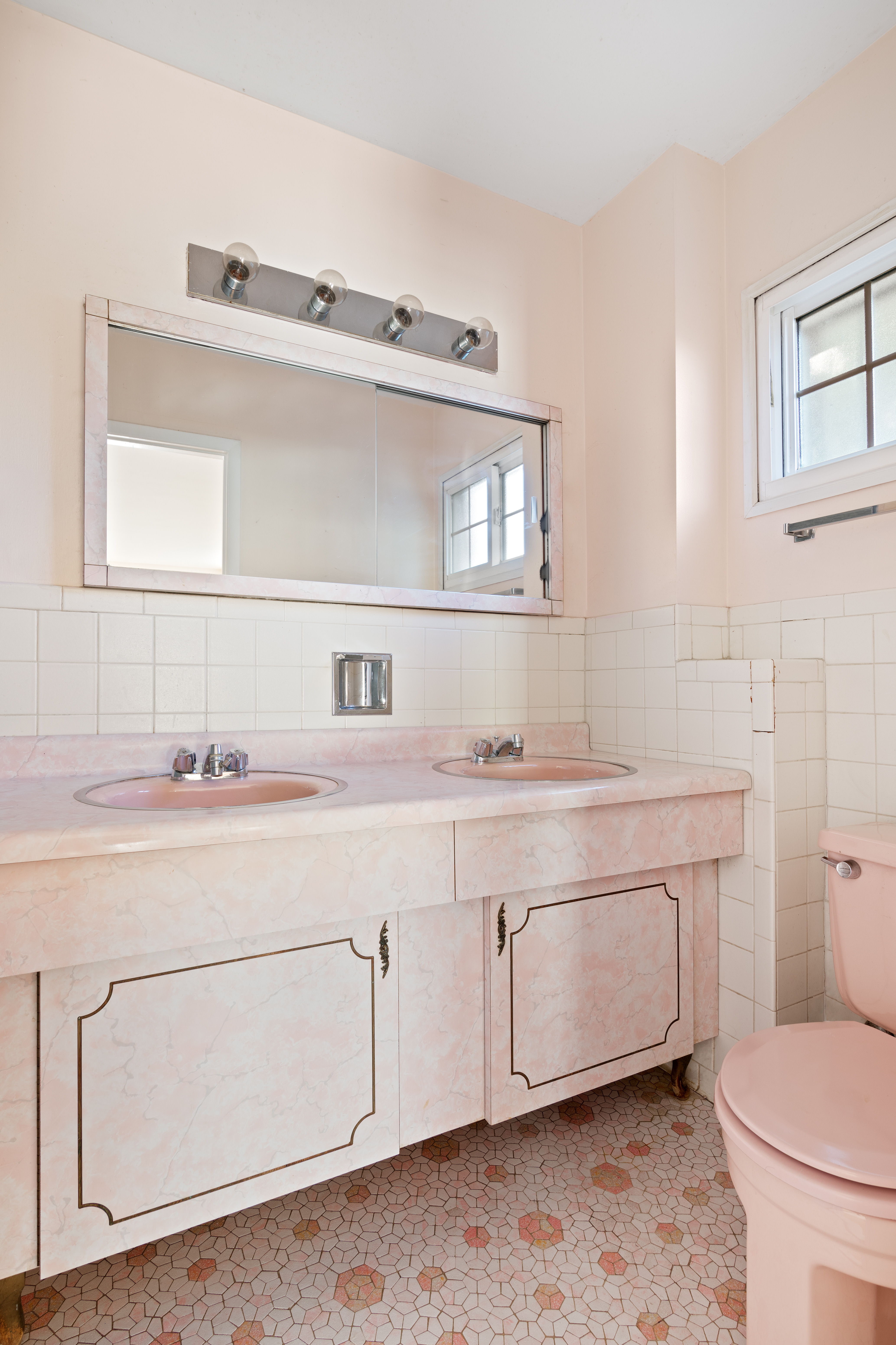 28 Shore Rd Lane Brooklyn, NY 11209 - Photo 15 of 19