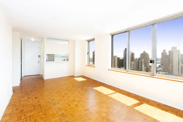 $5,250 | 200 East 89th Street, Unit 21G | Upper East Side