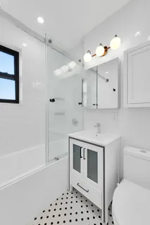 $445,000 | 44-14 Newtown Road, Unit 4T | Astoria