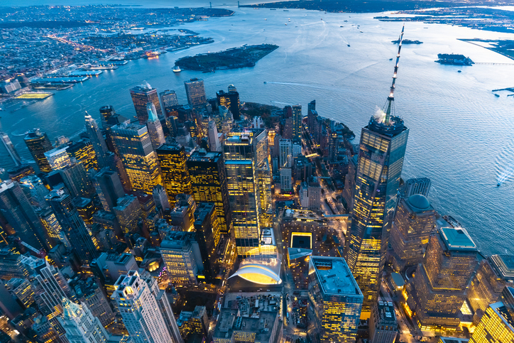 88 Greenwich Street, Unit 1023 Manhattan, NY 10006 - Photo 13 of 20 a view of a basket ball ground