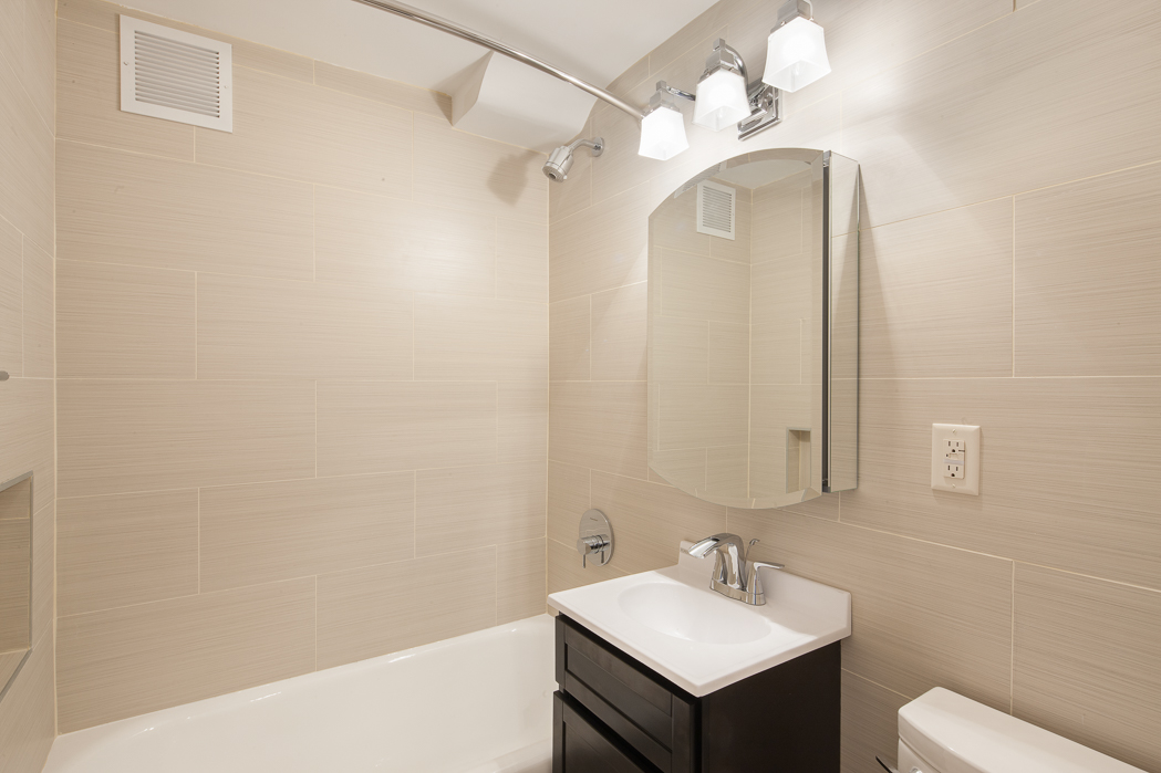 45 Tudor City Place, Unit 702 Manhattan, NY 10017 - Photo 4 of 7