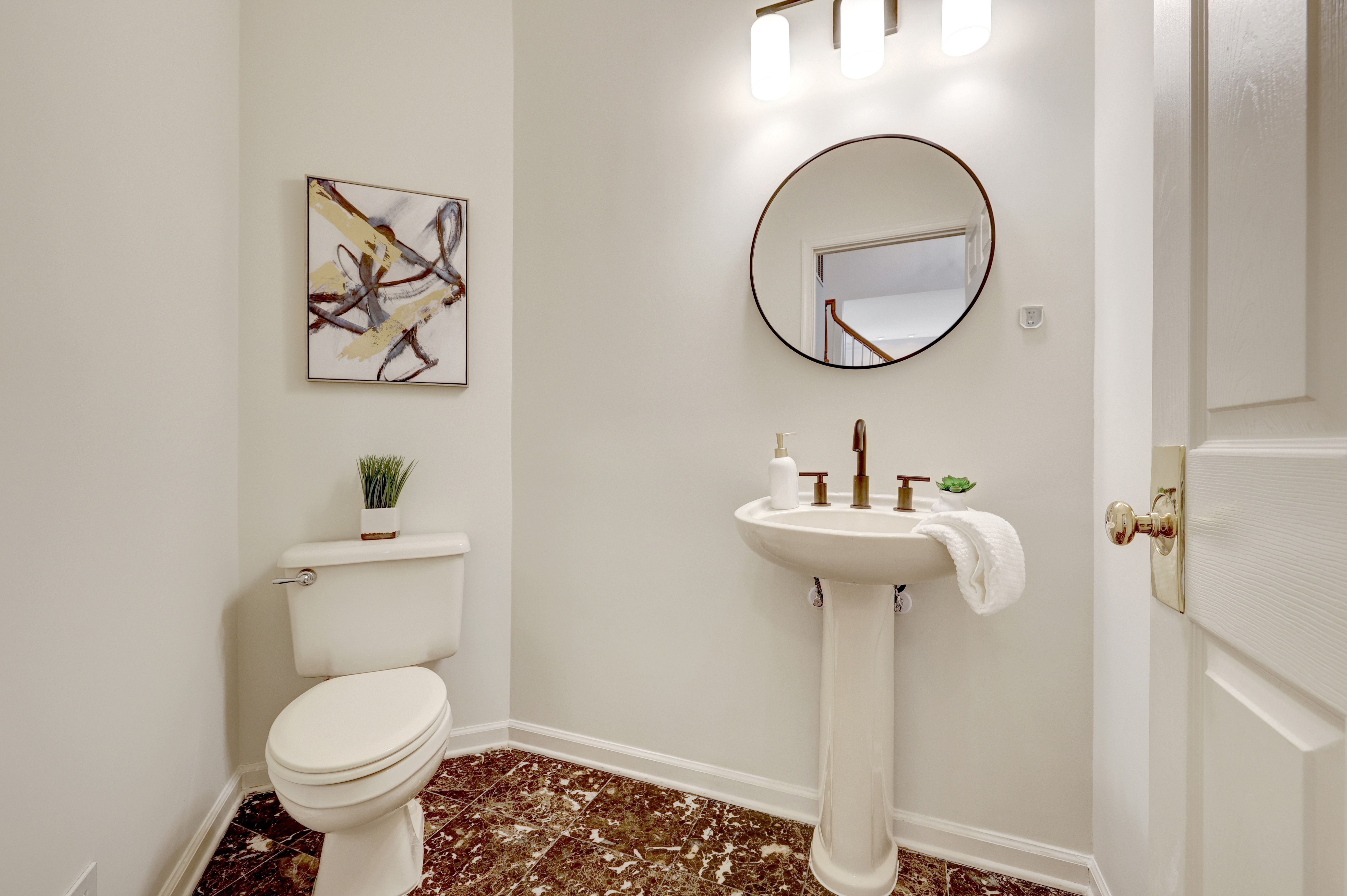 1295 Gatesmeadow Way Reston, VA 20194 - Photo 25 of 57