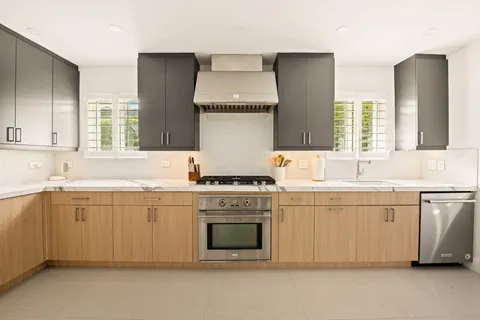 $3,495,000 | 865 West 47th Street, Miami Beach, FL 33140