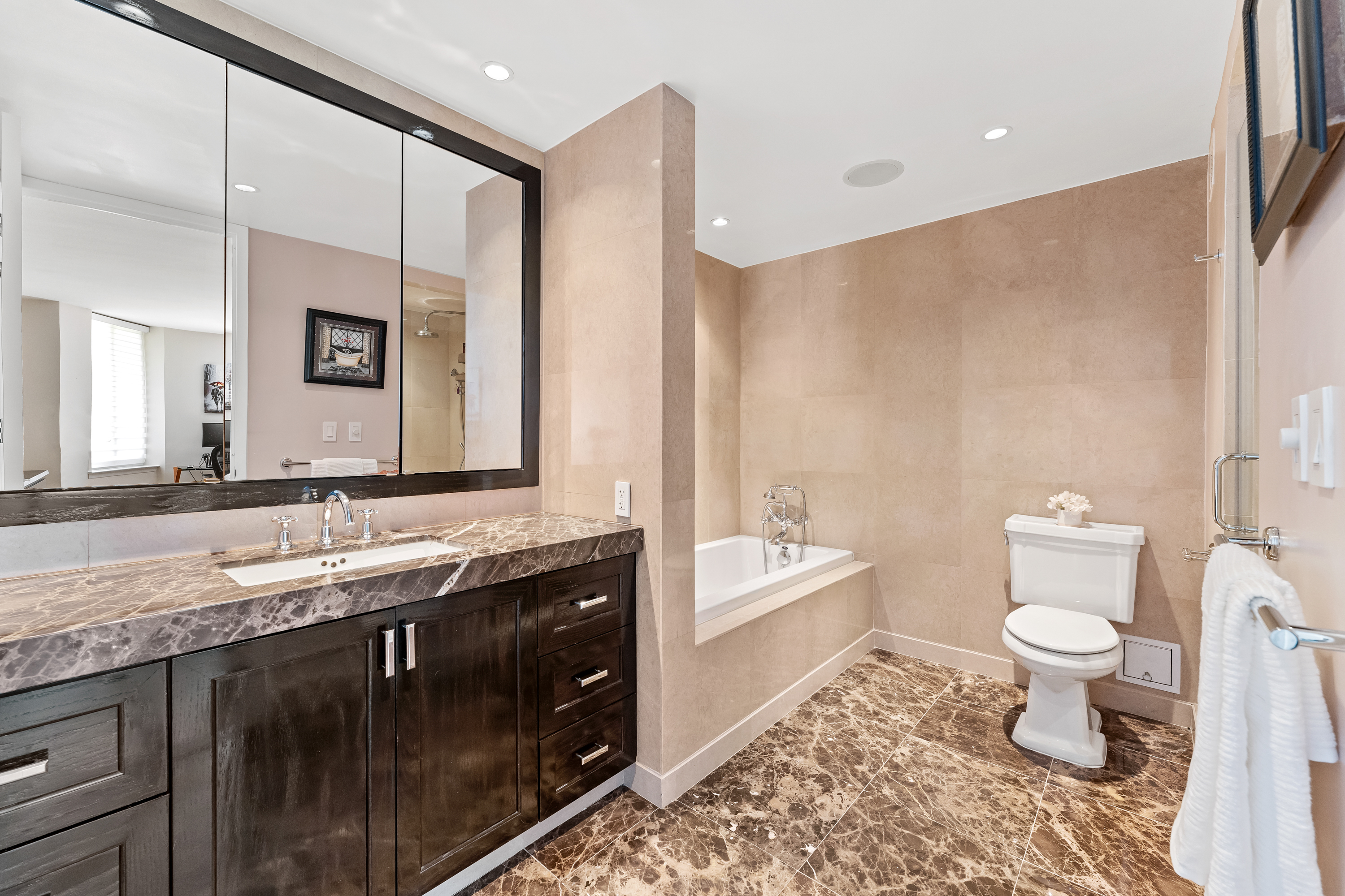 333 Rector Place, Unit 909 Manhattan, NY 10280 - Photo 11 of 19