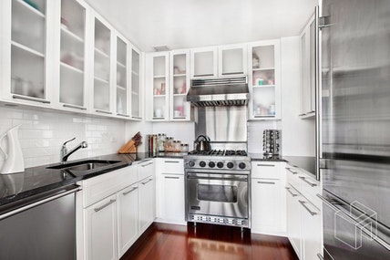 45 Park Avenue, Unit PH2002 Manhattan, NY 10016 - Photo 6 of 11