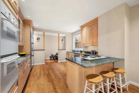 $7,950,000 | 1016 5th Avenue, Unit 9A | Upper East Side