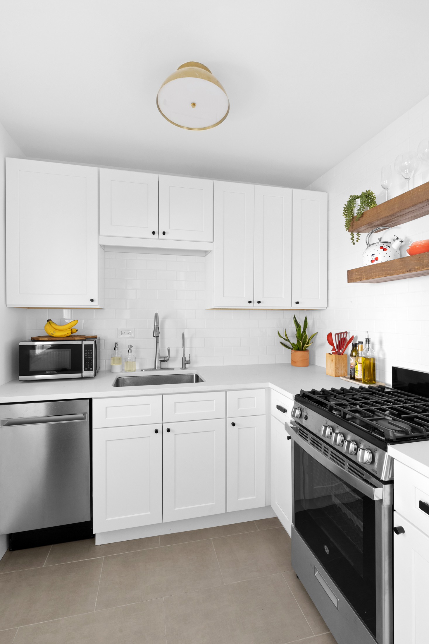 200 East 28th Street, Unit 3B Manhattan, NY 10016 - Photo 3 of 7