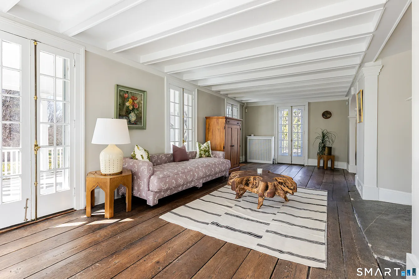 89 Chestnut Hill Road Wilton, CT 06897 - Photo 3 of 28