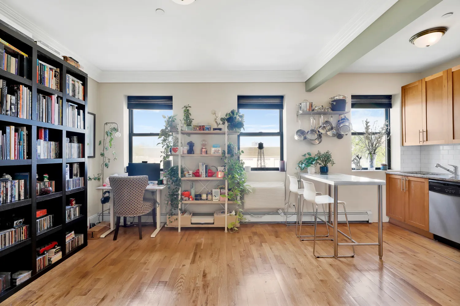 $4,500 | 36 Russell Street, Unit 22 | Greenpoint