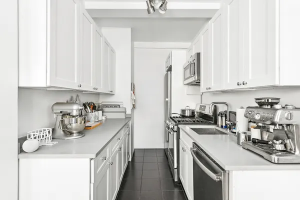 $4,900 | 12 East 86th Street, Unit 328 | Upper East Side