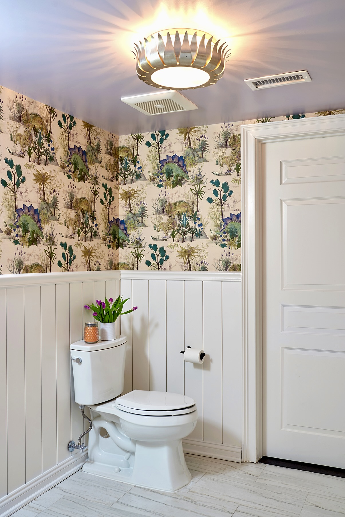 435 Clinton Avenue Brooklyn, NY 11238 - Photo 24 of 27 a bathroom with a toilet a sink and a bathtub