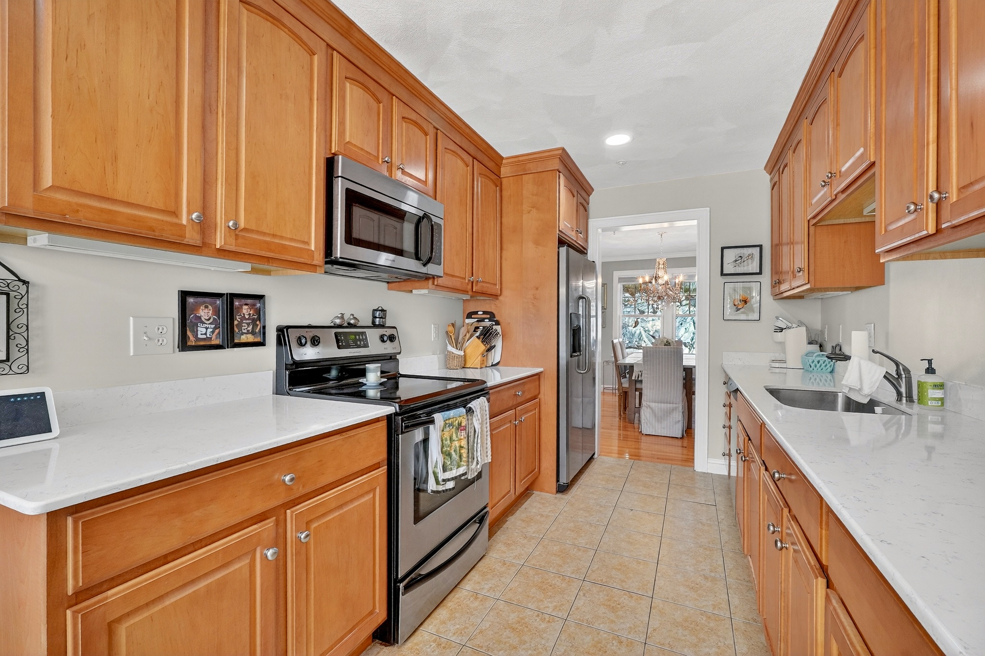 102 Central Street, Unit 5A Saugus, MA 01906 - Photo 3 of 31