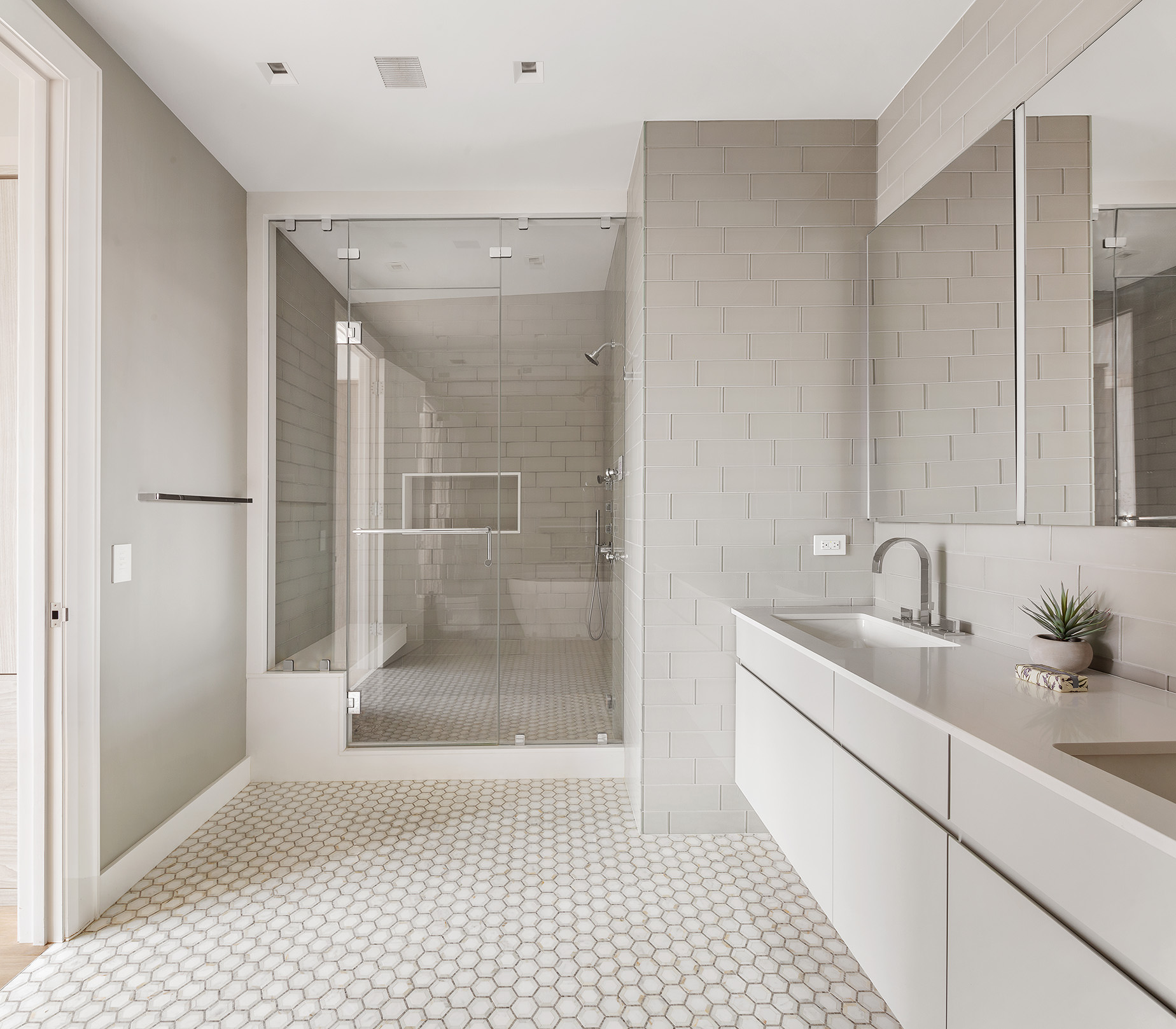 450 East 83rd Street, Unit 21D Manhattan, NY 10028 - Photo 25 of 42