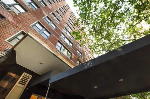 $649,000 | 345 East 52nd Street, Unit 3G | Midtown East