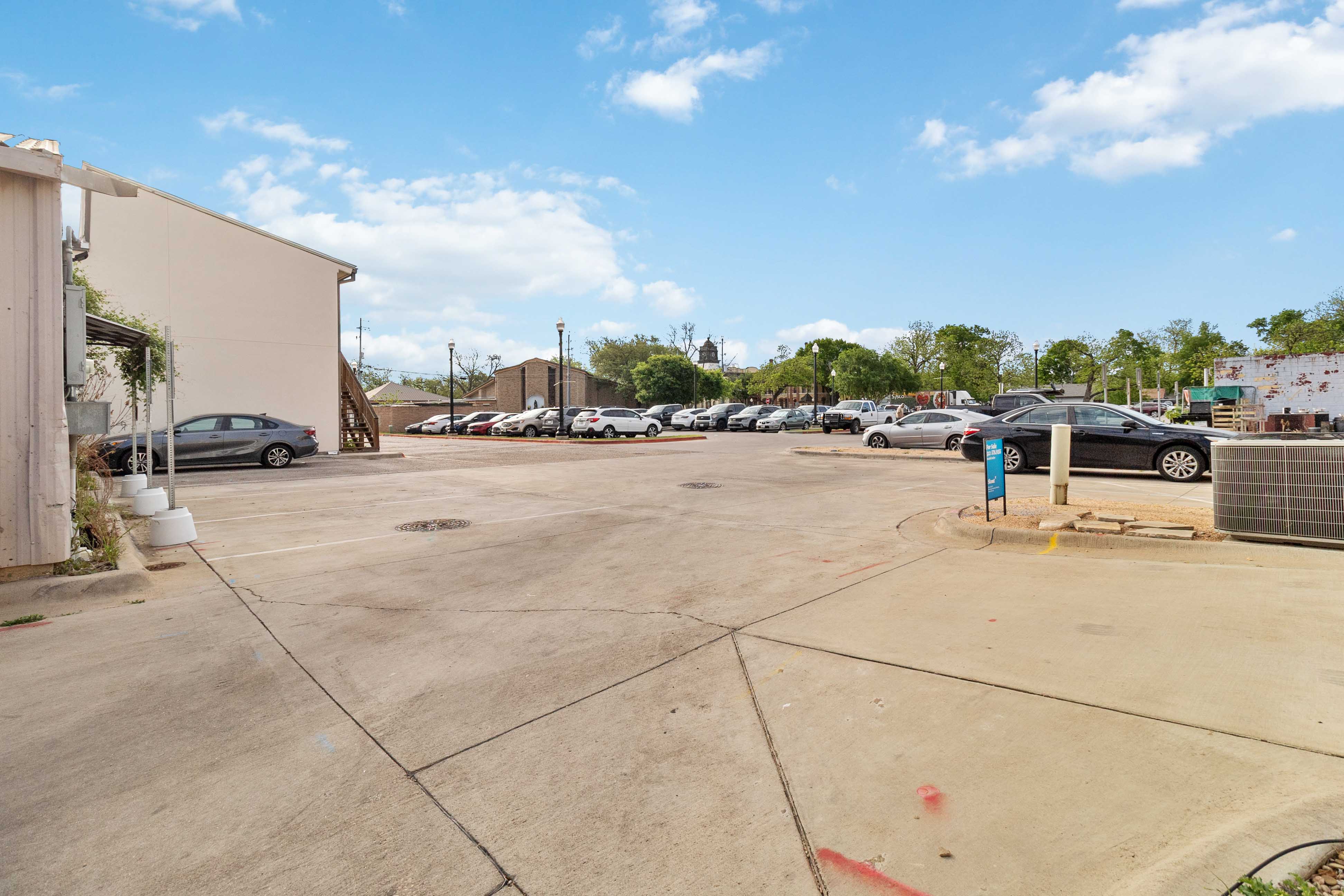 709 Chestnut Street Bastrop, TX 78602 - Photo 43 of 45 a view of a terrace