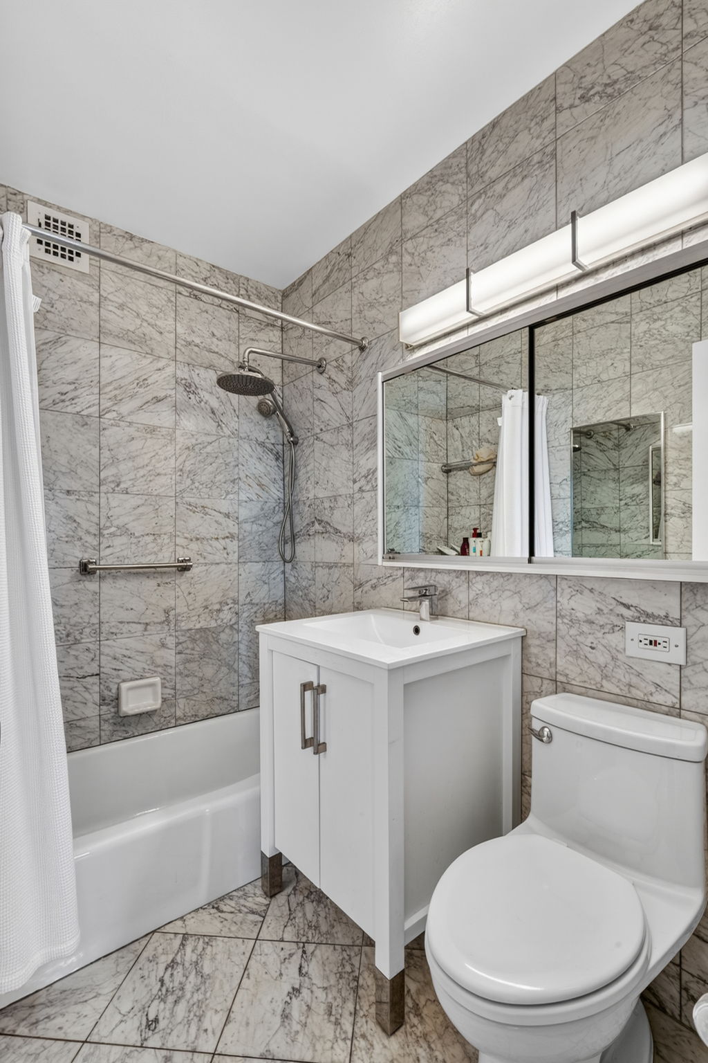 400 East 54th Street, Unit 30D Manhattan, NY 10022 - Photo 7 of 18 Gallery Image 7