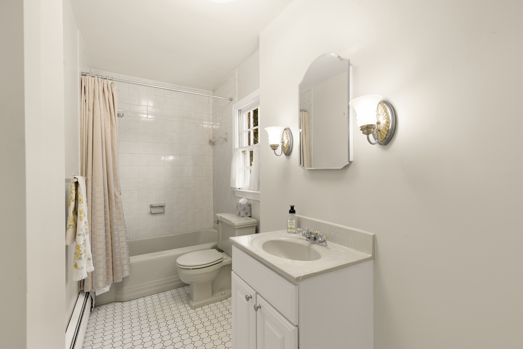2820 38th Street Northwest Washington, DC 20007 - Photo 21 of 54